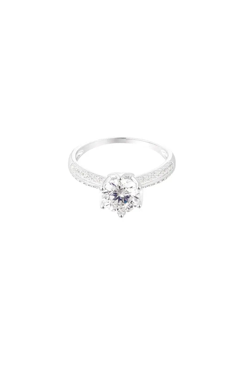 Essential Sparkling Crown Solitaire Ring