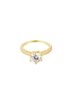 Essential Sparkling Crown Solitaire Ring